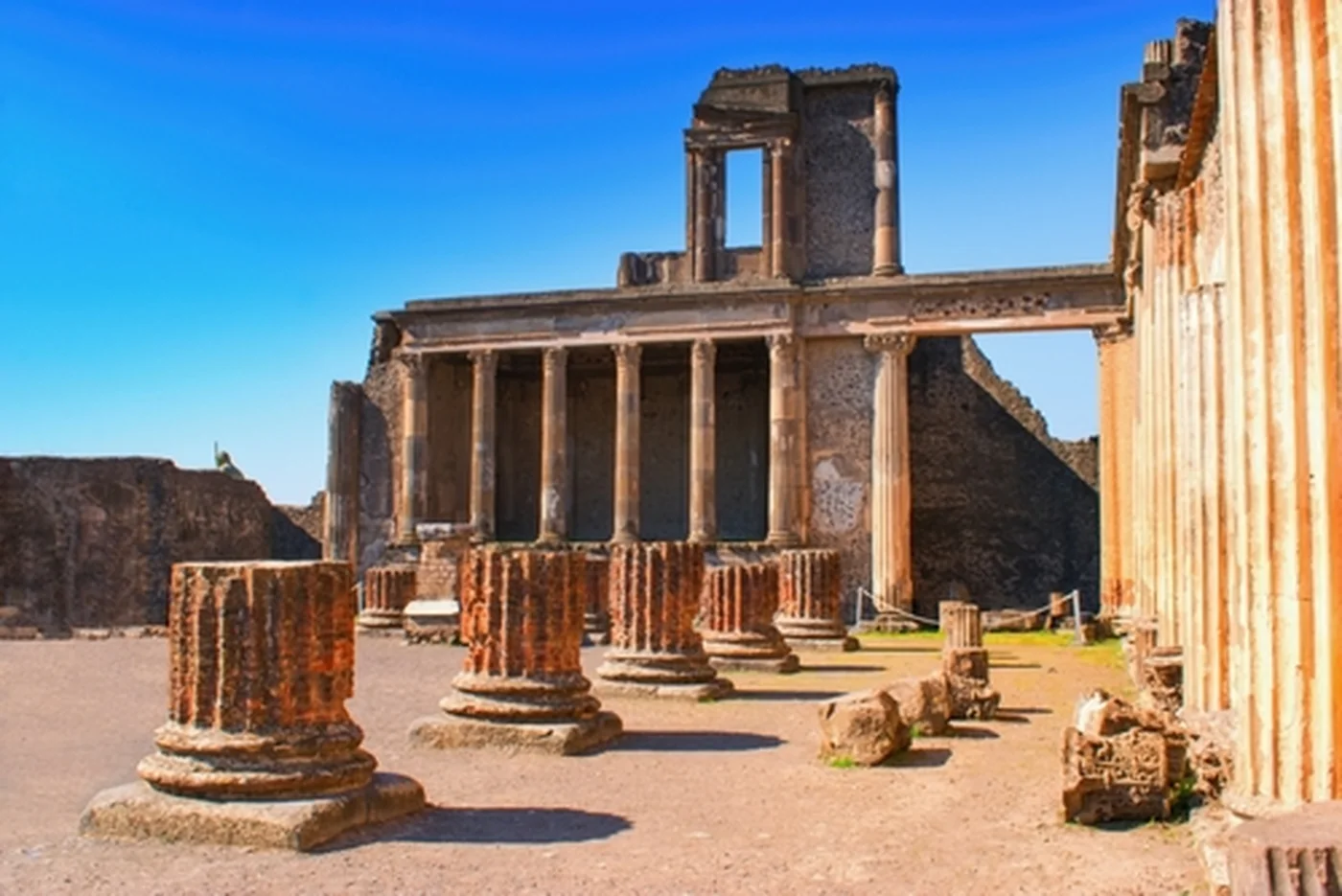 pompeii basilica columns