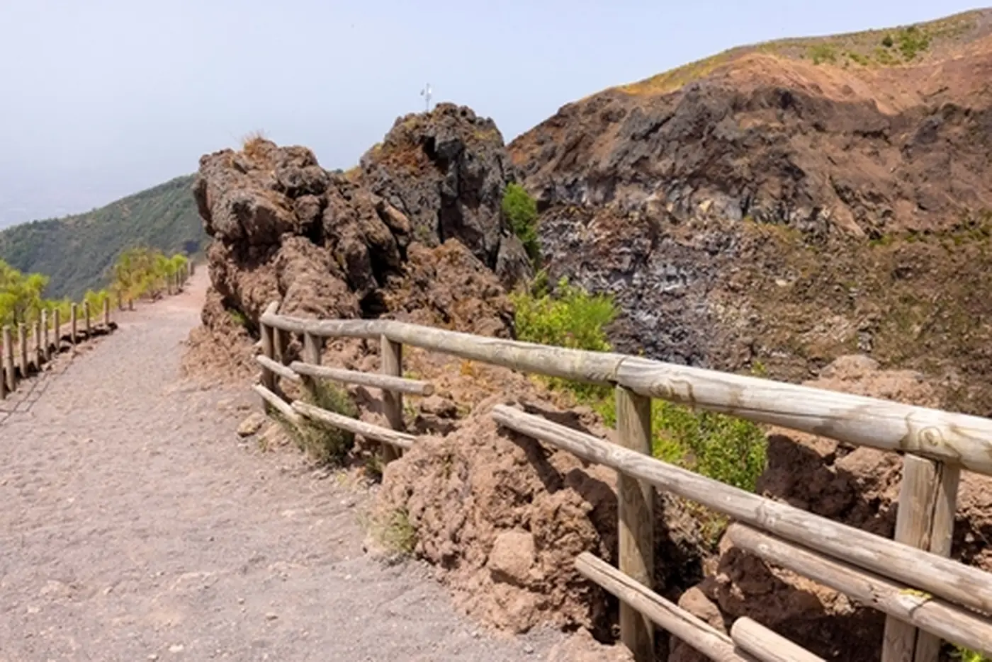 vesuvius crater path