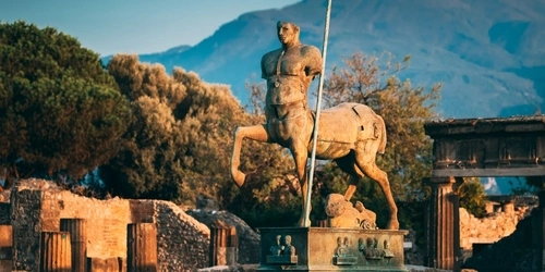 pompeii centaur statue