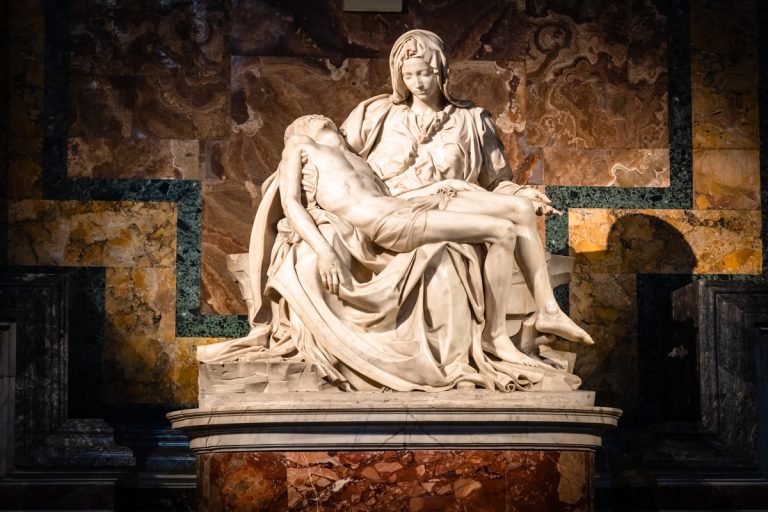 la pietà michelangelo statue, rome