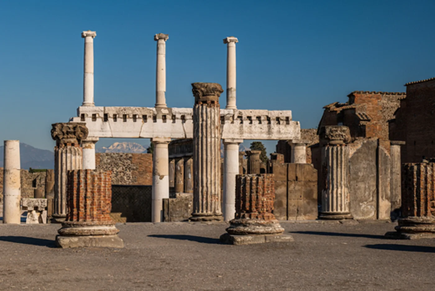 pompeii forum